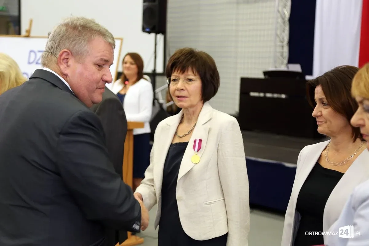 Uroczysta gala z okazji Dnia Edukacji Narodowej (zdjęcia, wideo)