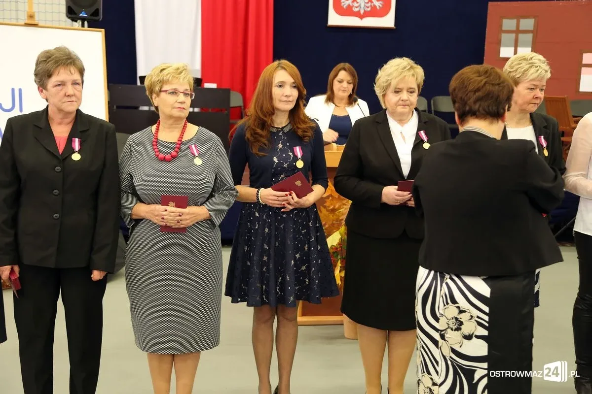 Uroczysta gala z okazji Dnia Edukacji Narodowej (zdjęcia, wideo)