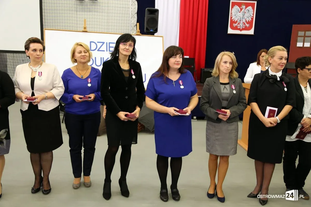 Uroczysta gala z okazji Dnia Edukacji Narodowej (zdjęcia, wideo)