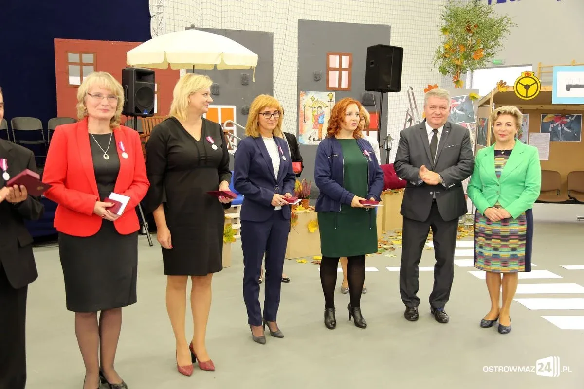 Uroczysta gala z okazji Dnia Edukacji Narodowej (zdjęcia, wideo)
