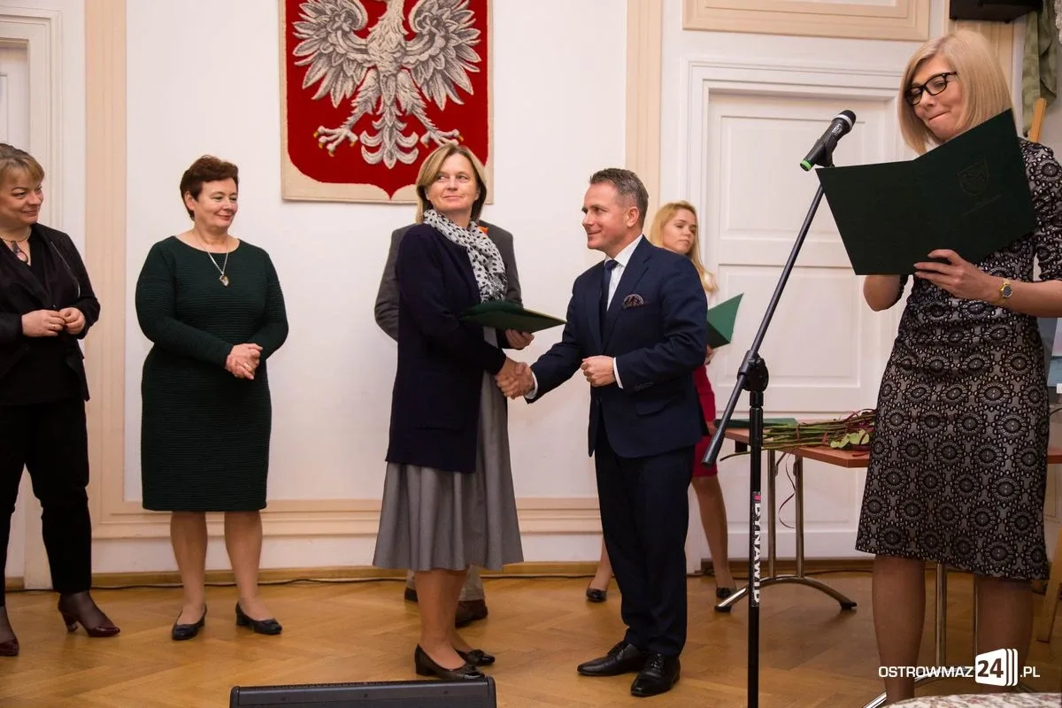 Miejskie obchody Dnia Edukacji Narodowej (zdjęcia, wideo)