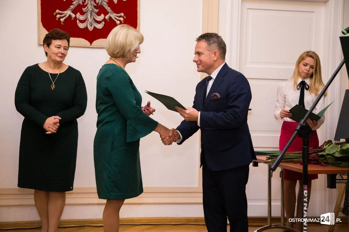 Miejskie obchody Dnia Edukacji Narodowej (zdjęcia, wideo)
