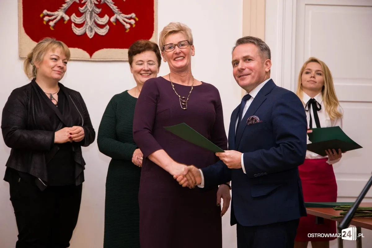Miejskie obchody Dnia Edukacji Narodowej (zdjęcia, wideo)