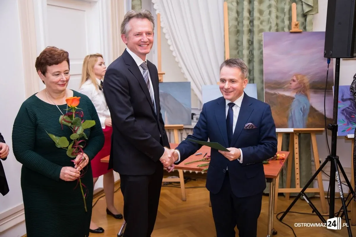 Miejskie obchody Dnia Edukacji Narodowej (zdjęcia, wideo)