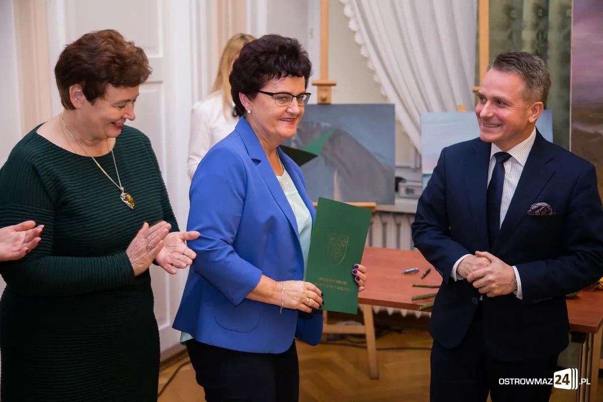 Miejskie obchody Dnia Edukacji Narodowej (zdjęcia, wideo)