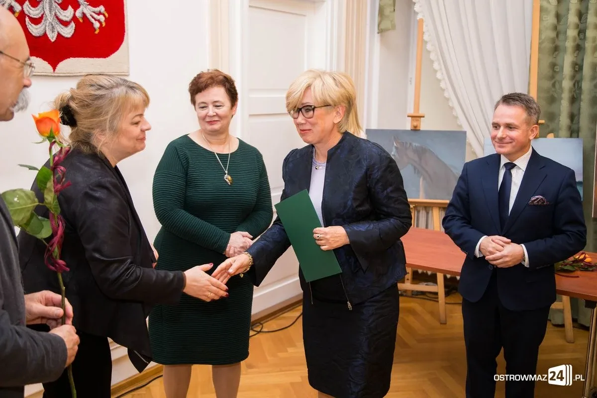 Miejskie obchody Dnia Edukacji Narodowej (zdjęcia, wideo)