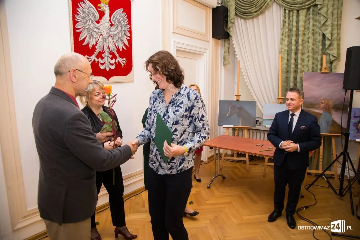 Miejskie obchody Dnia Edukacji Narodowej (zdjęcia, wideo)
