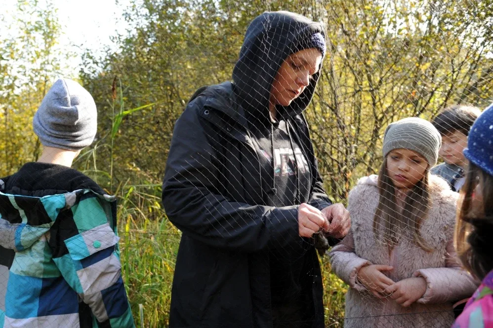 Uczniowie z SP nr 3 w białostockiej sokolarni (zdjęcia)