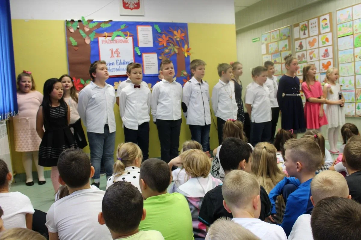 Święto nauczycieli w SP nr 1 (zdjęcia)
