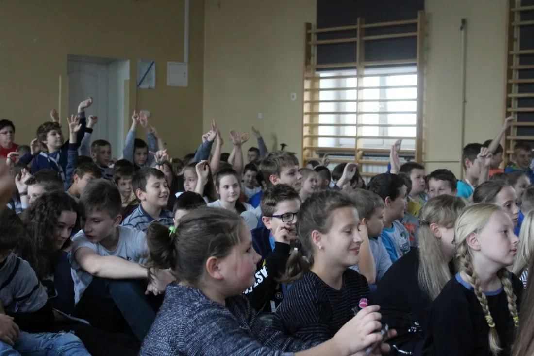 Małe piosenki o wielkich sprawach - koncert w SP1 (zdjęcia)