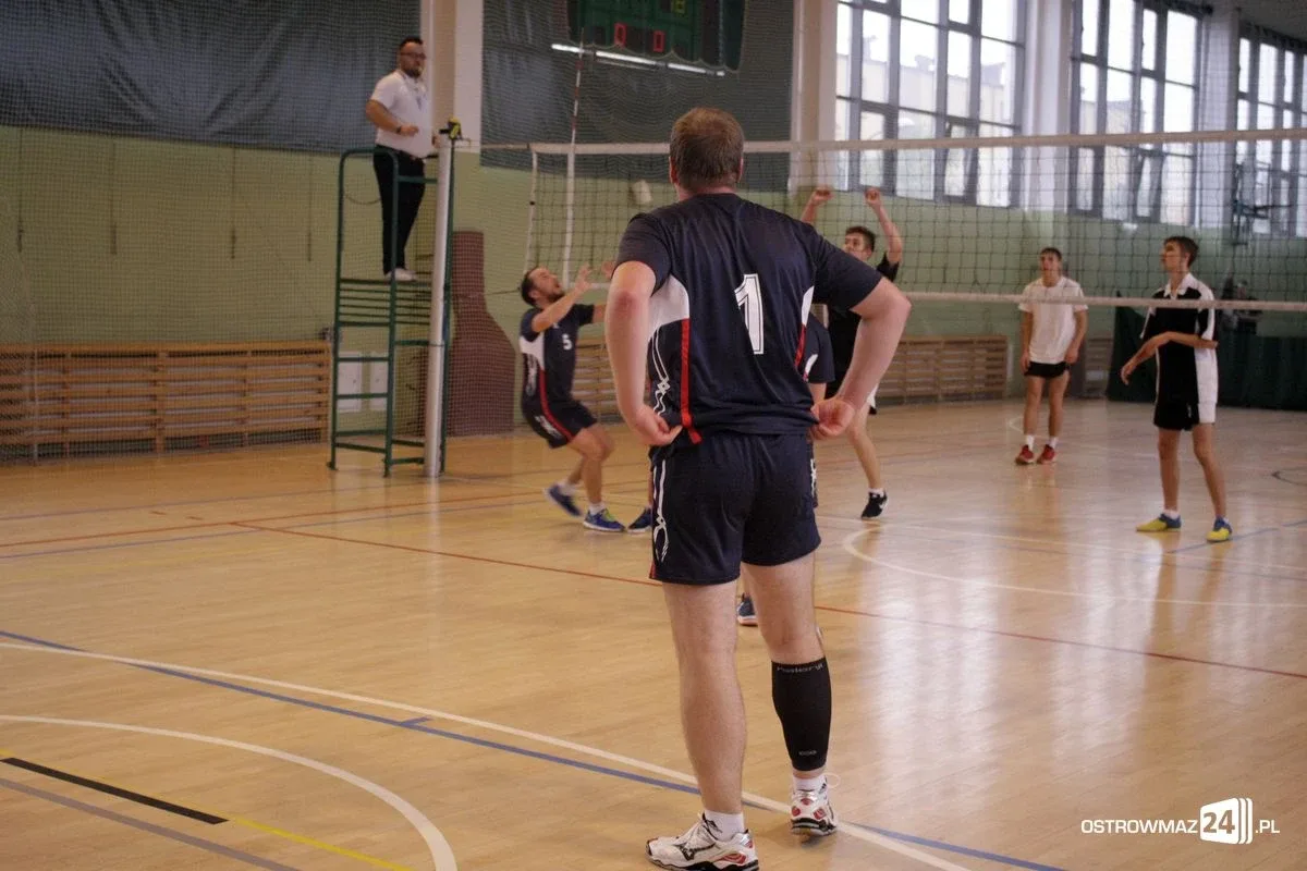 Wystartowała Liga Siatkarzy Amatorów (zdjęcia)
