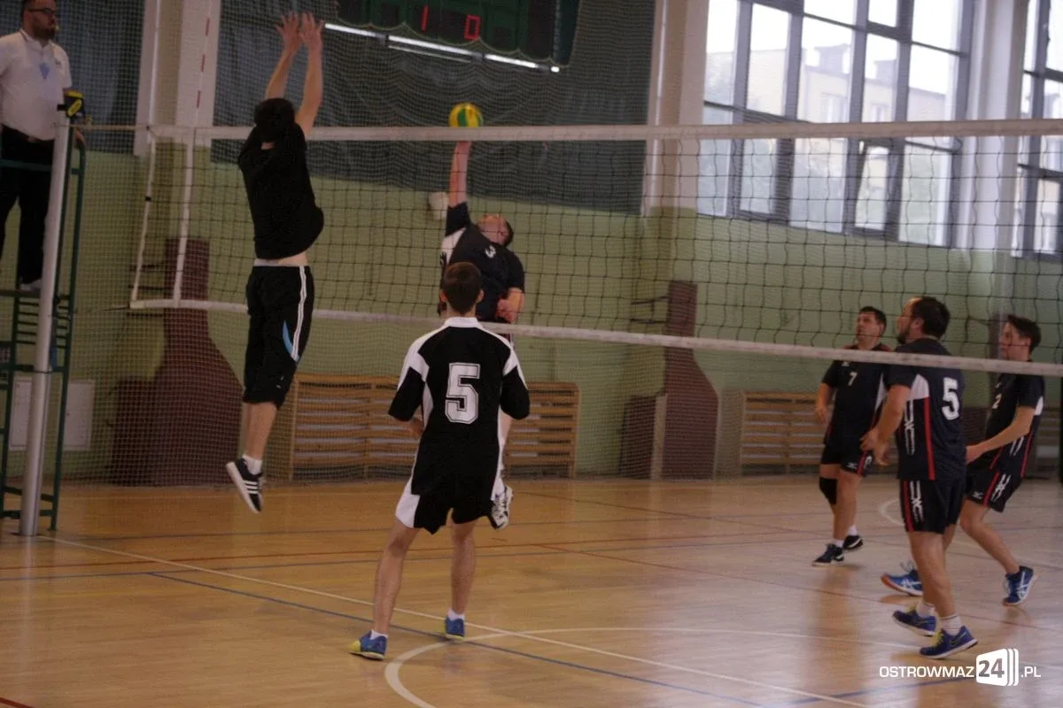 Wystartowała Liga Siatkarzy Amatorów (zdjęcia)