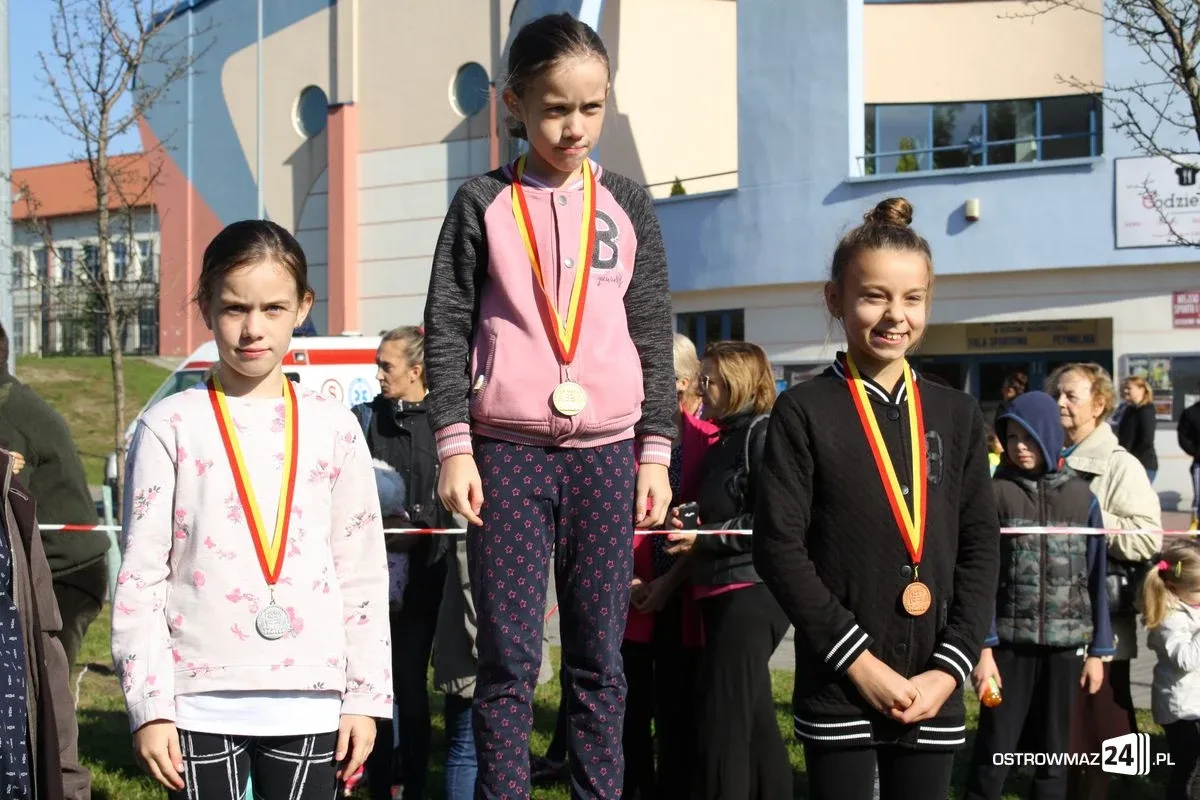 Szkolne mistrzostwa miasta w indywidualnych biegach przełajowych (zdjęcia)