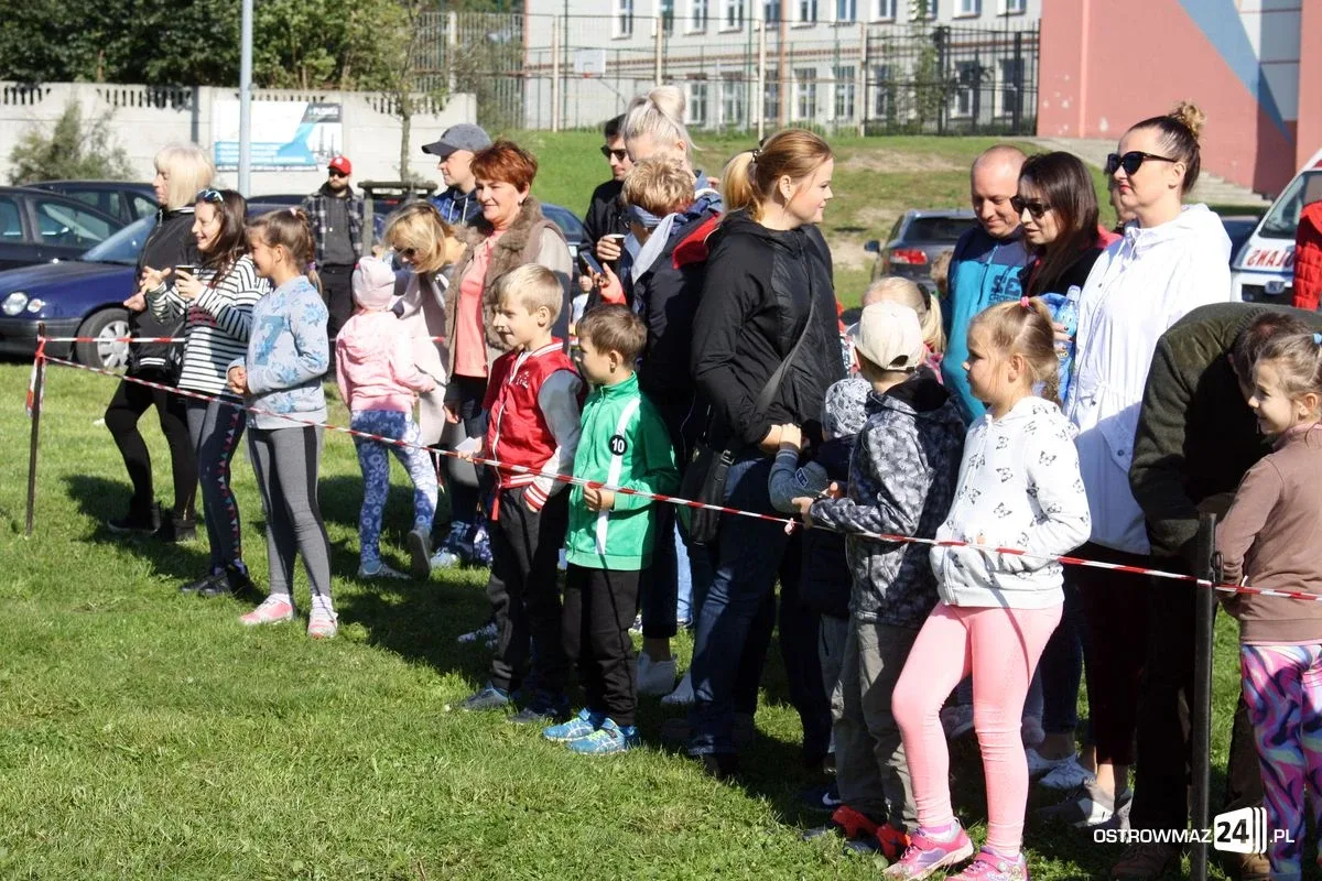 Szkolne mistrzostwa miasta w indywidualnych biegach przełajowych (zdjęcia)