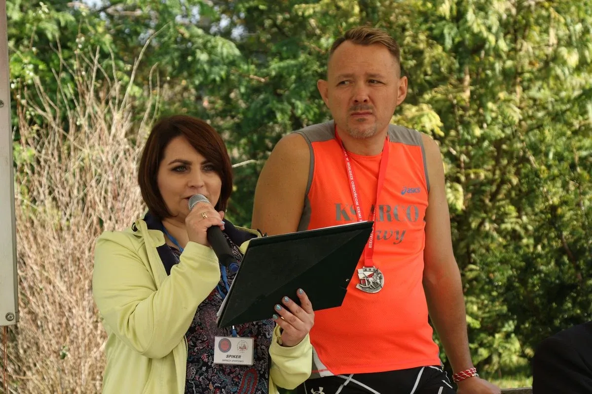Biegiem oddali hołd marynarzom i ułanom (zdjęcia, wideo)