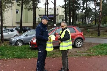 Kamizelki odblaskowe dla ostrowian (zdjęcia)