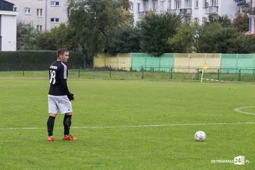 Ostrovia bezradna w starciu ze Żbikiem (zdjęcia, wideo)