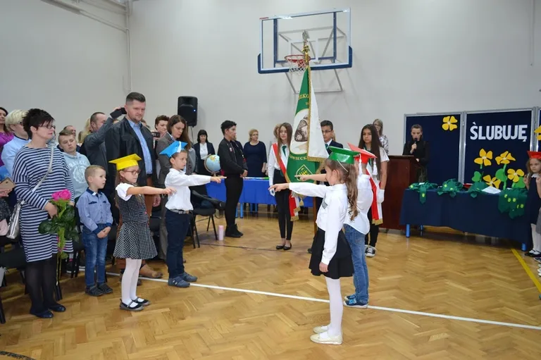 Ślubowanie pierwszoklasistów w "Trójce" (zdjęcia)