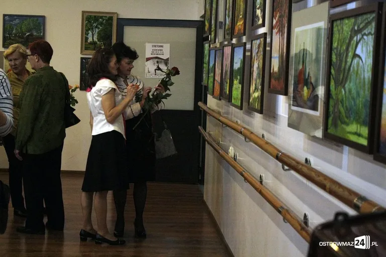 Wystawa obrazów studentów UTW (zdjęcia)