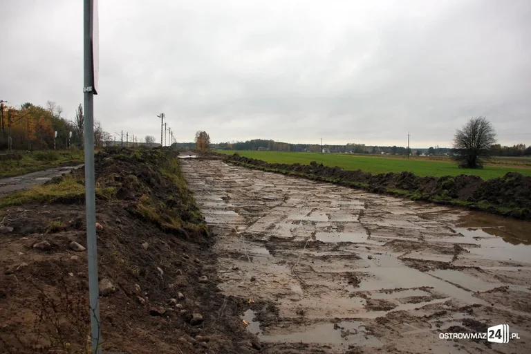 Kolejna droga do Warszawy coraz bliżej. Trwa budowa obwodnicy Pasiek (zdjęcia)