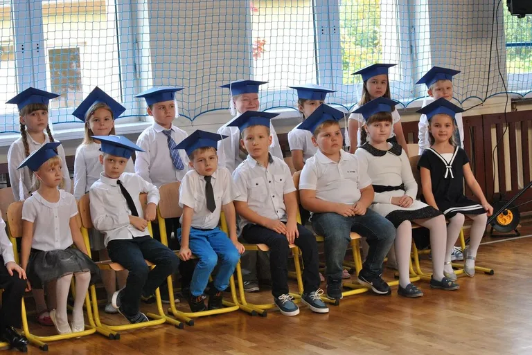 Pasowanie na ucznia "Dwójki" (zdjęcia)