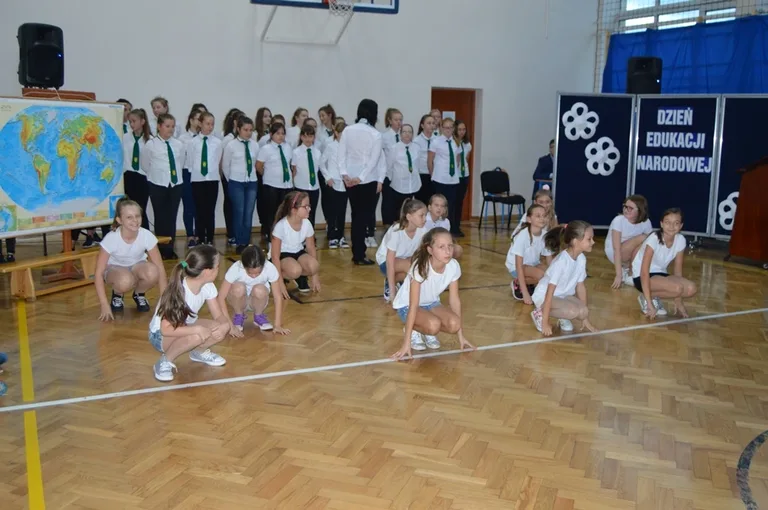 Dzień Edukacji Narodowej w ostrowskiej "Trójce" (zdjęcia)