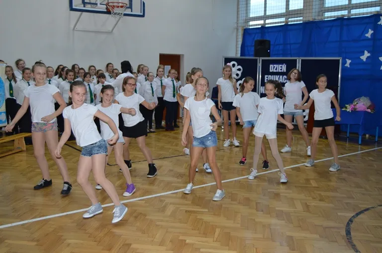 Dzień Edukacji Narodowej w ostrowskiej "Trójce" (zdjęcia)