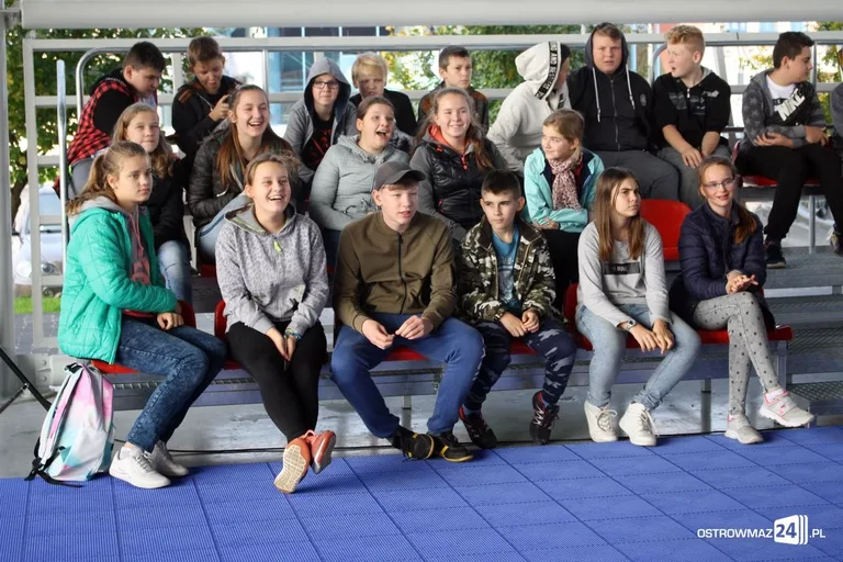 Boisko-lodowisko zaprezentowane (zdjęcia)