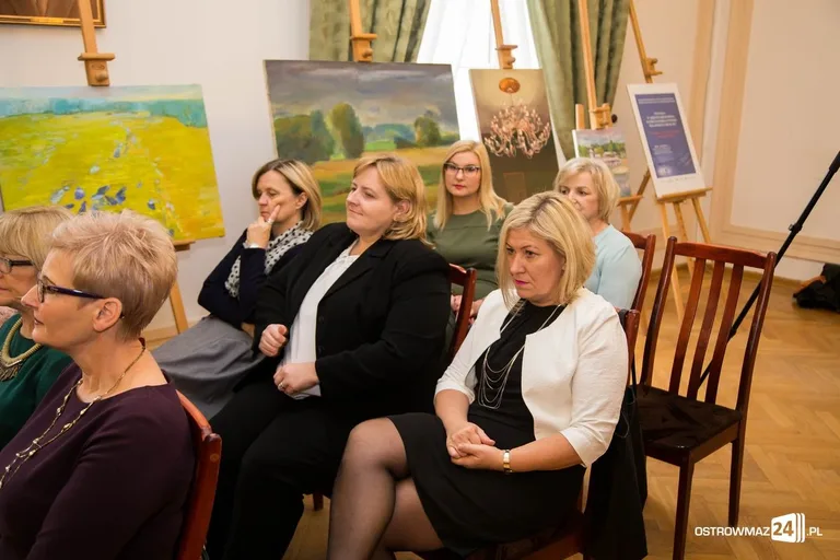 Miejskie obchody Dnia Edukacji Narodowej (zdjęcia, wideo)