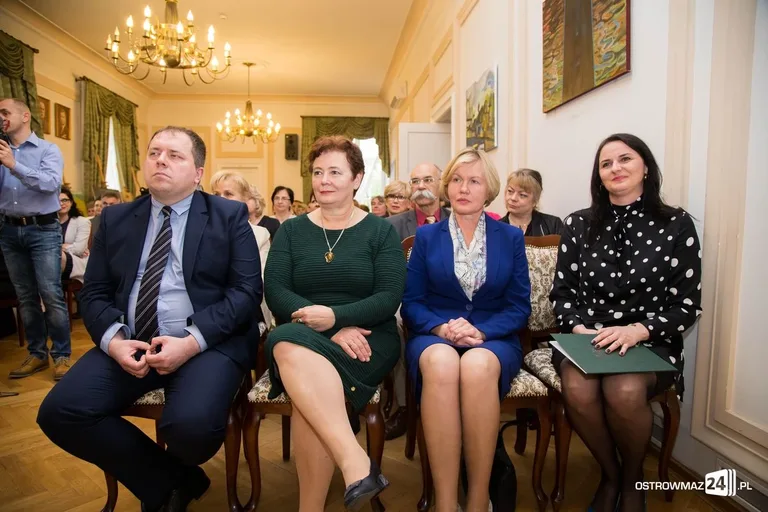 Miejskie obchody Dnia Edukacji Narodowej (zdjęcia, wideo)