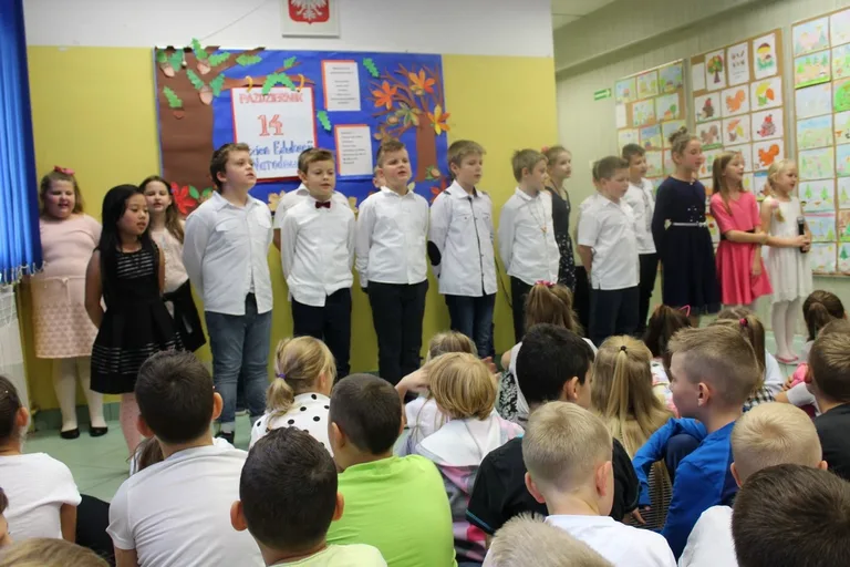 Święto nauczycieli w SP nr 1 (zdjęcia)