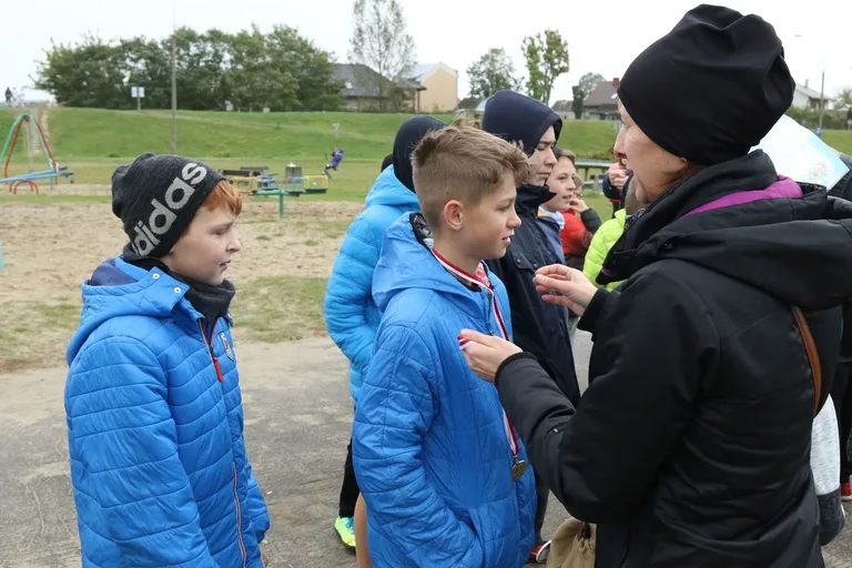 Duży sukces przełajowy SP Zaręby Kościelne (zdjęcia, wideo)