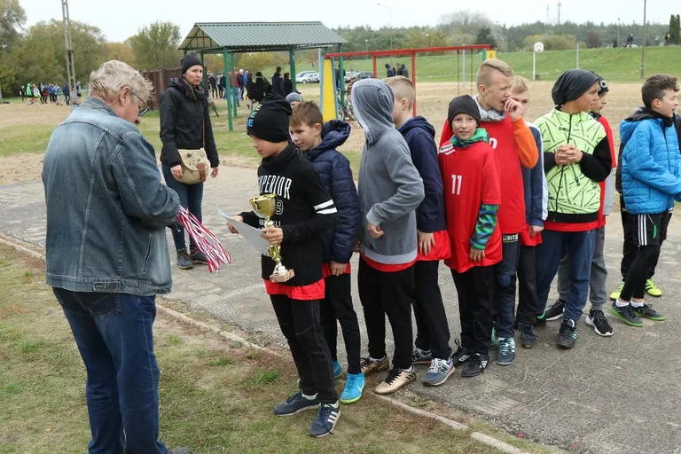 Duży sukces przełajowy SP Zaręby Kościelne (zdjęcia, wideo)