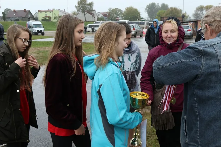 Duży sukces przełajowy SP Zaręby Kościelne (zdjęcia, wideo)