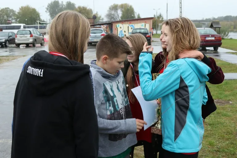 Duży sukces przełajowy SP Zaręby Kościelne (zdjęcia, wideo)
