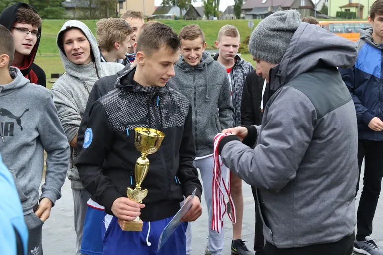 Duży sukces przełajowy SP Zaręby Kościelne (zdjęcia, wideo)