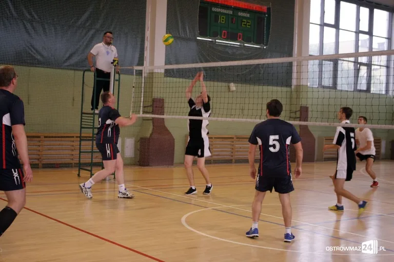 Wystartowała Liga Siatkarzy Amatorów (zdjęcia)