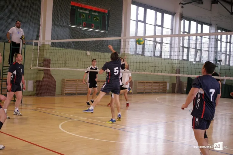 Wystartowała Liga Siatkarzy Amatorów (zdjęcia)
