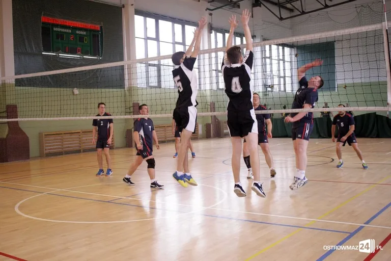 Wystartowała Liga Siatkarzy Amatorów (zdjęcia)
