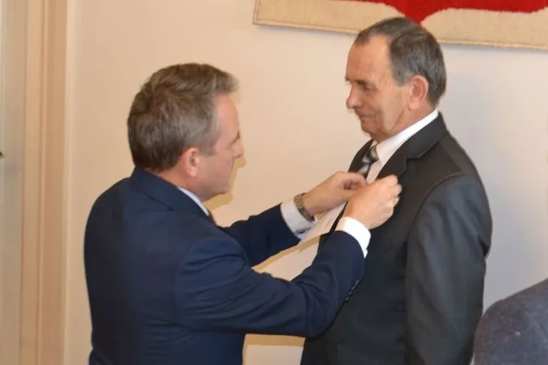 Wieloletni pracownik ZEC nagrodzony (zdjęcia)