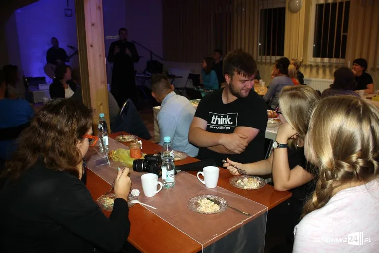 Ponad pięćdziesiąt osób na kursie Alpha (zdjęcia)