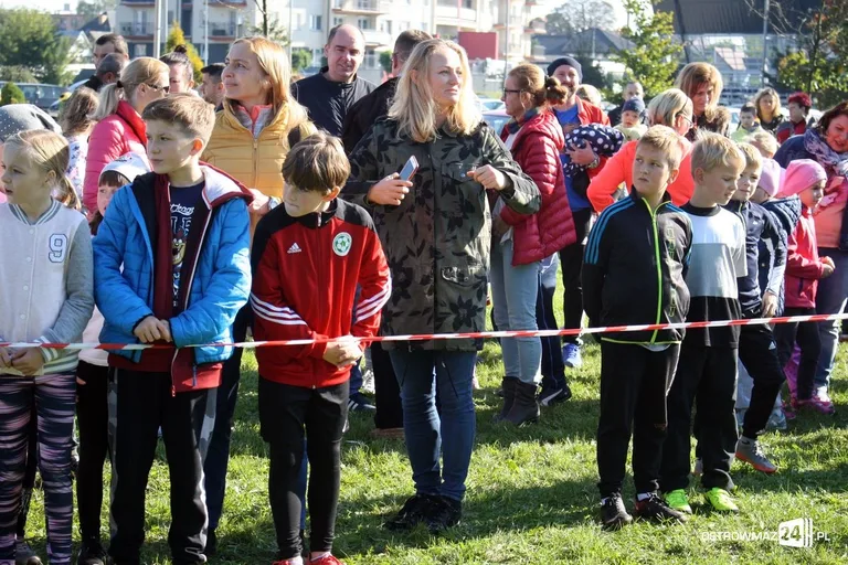 Szkolne mistrzostwa miasta w indywidualnych biegach przełajowych (zdjęcia)