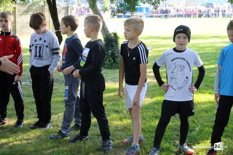 Szkolne mistrzostwa miasta w indywidualnych biegach przełajowych (zdjęcia)