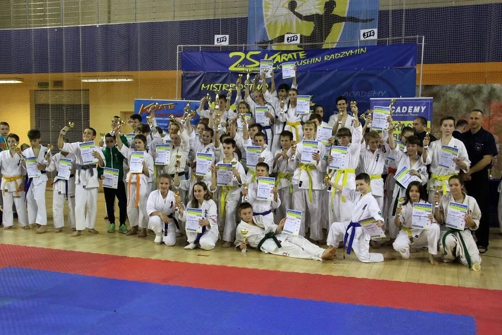 Pięć medali ostrowskich karateków na Mazovia Cup (zdjęcia)