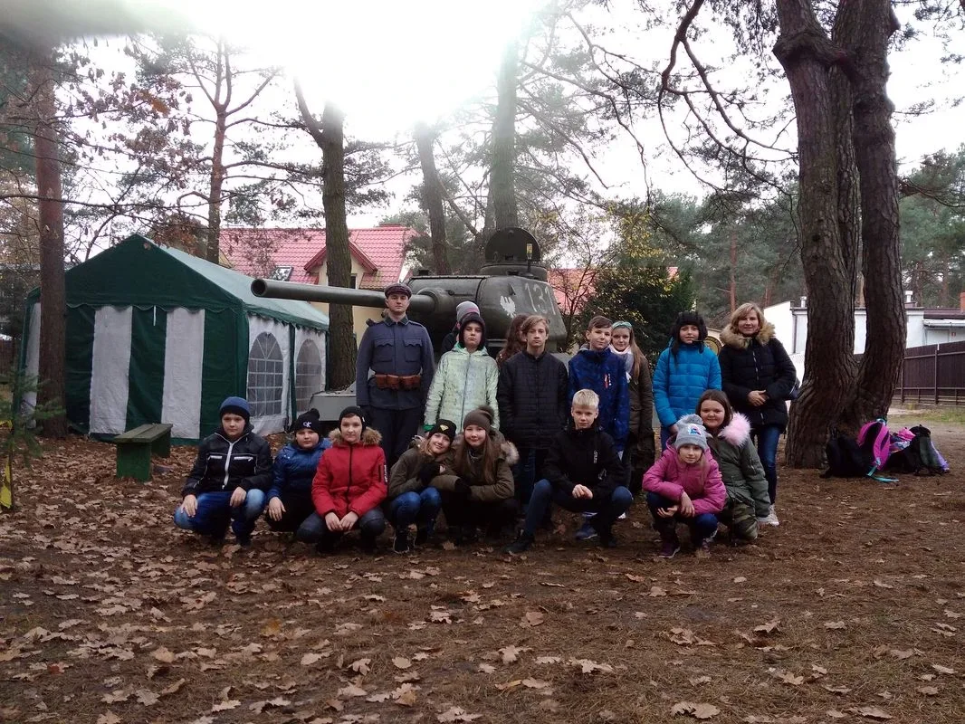 Kolejna grupa uczniów odwiedziła muzeum w Józefowie (zdjęcia)