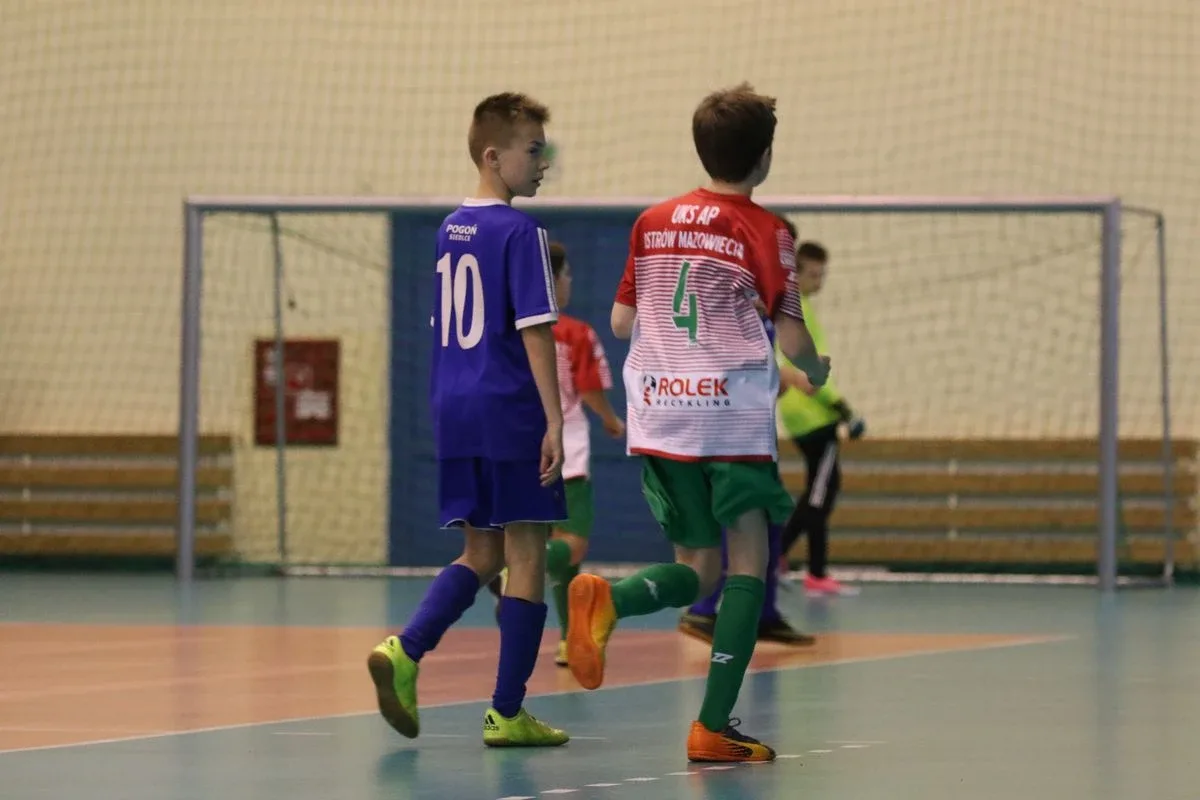 Piłkarze UKS AP na piątkę w "Harabaszu" (zdjęcia, wideo)