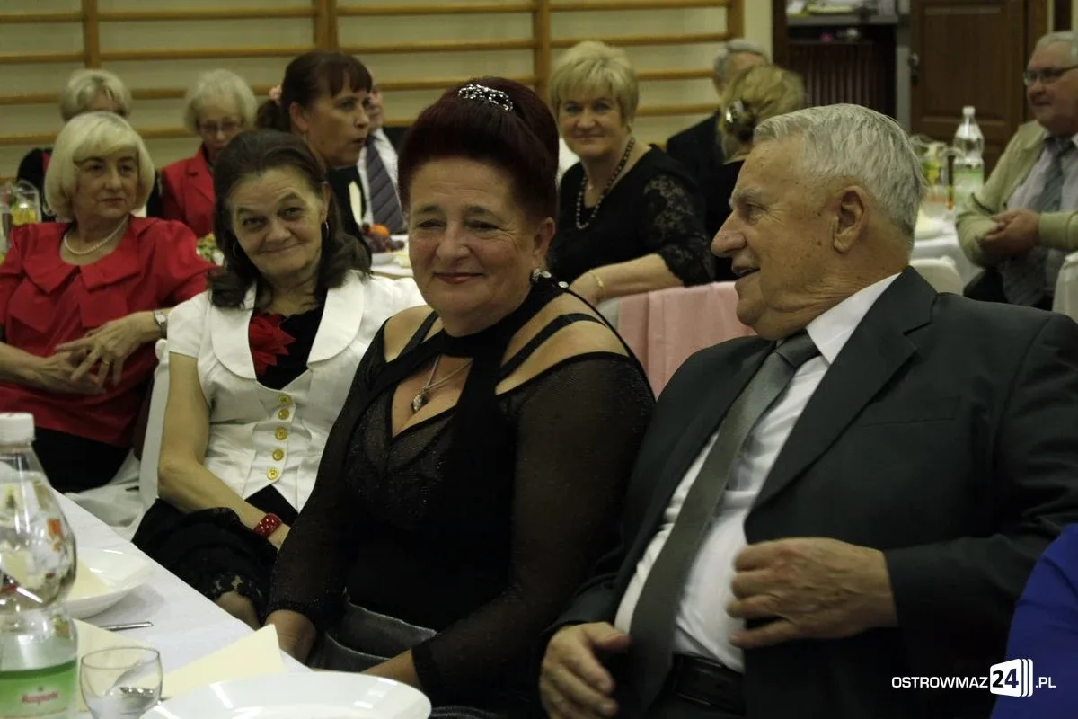 Andrzejkowa zabawa słuchaczy UTW (zdjęcia)