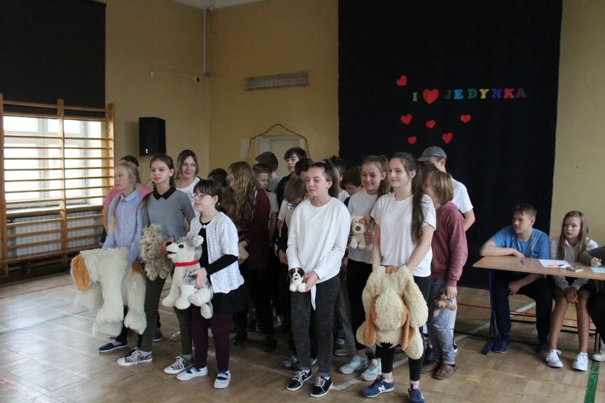 "I love jedynka". Uczniowie lepiej poznali historię szkoły (zdjęcia)