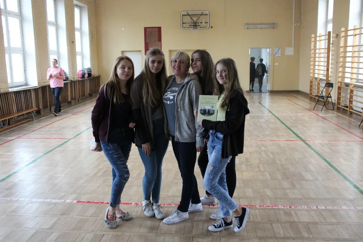"I love jedynka". Uczniowie lepiej poznali historię szkoły (zdjęcia)