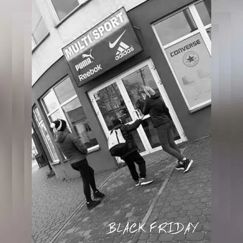 Black Weekend w sklepach Multi Sport (zdjęcia)